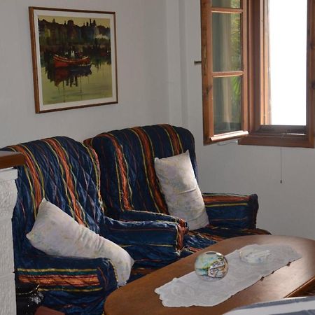 Holiday Home Near The Sea Nea Mesagkala Exterior photo
