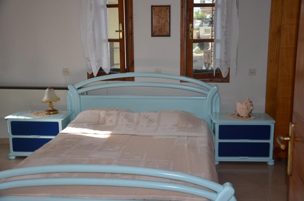 Holiday Home Near The Sea Nea Mesagkala Exterior photo